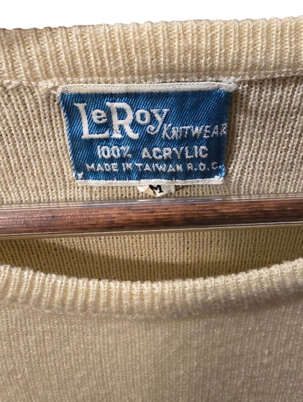 70s LeRoy Knitwear Embroidered Turtle & Bunny Sweater Cream M - Picture 4 of 11